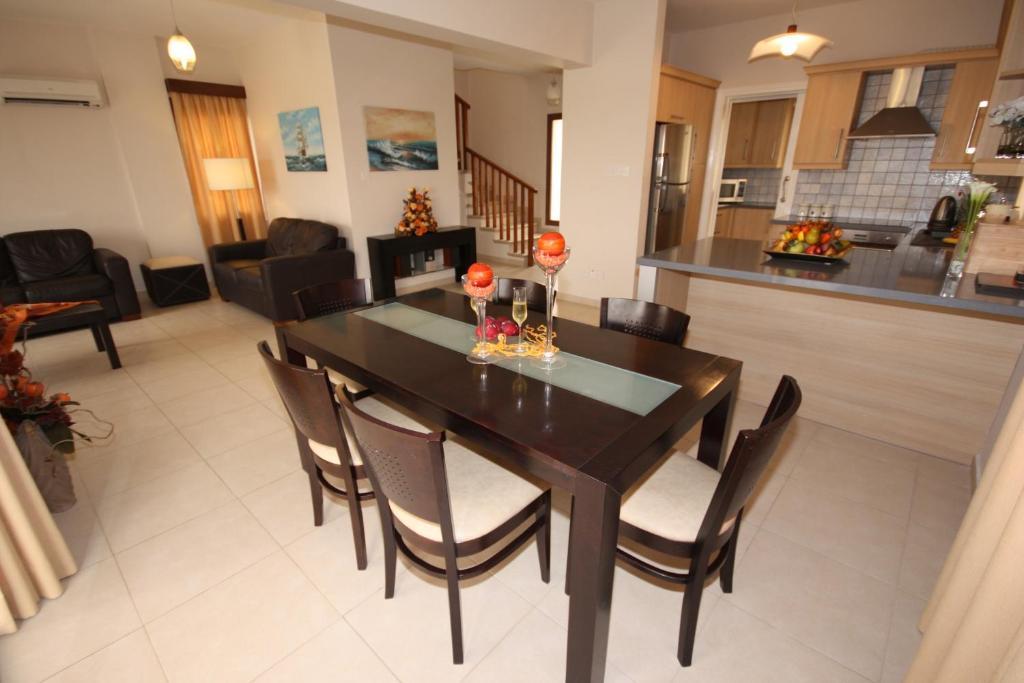 Holidays Villas Pissouri Rum bild
