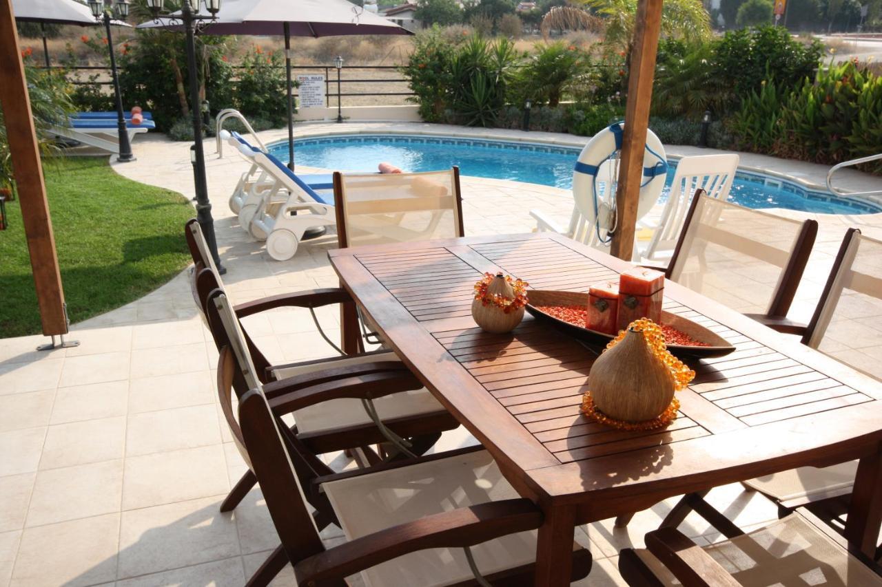 Holidays Villas Pissouri Exteriör bild